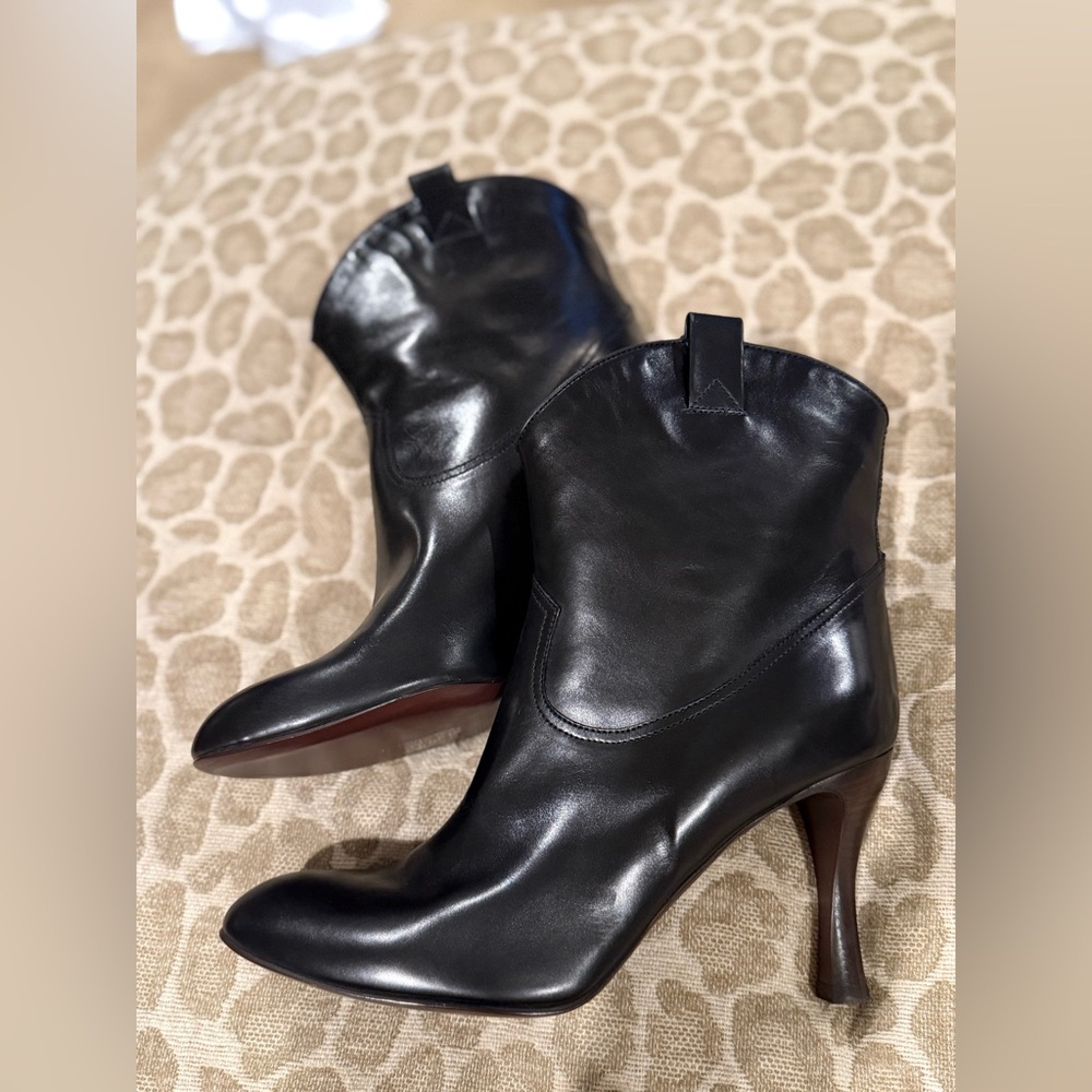 Marc Jacobs Sleek Black Heeled Boots